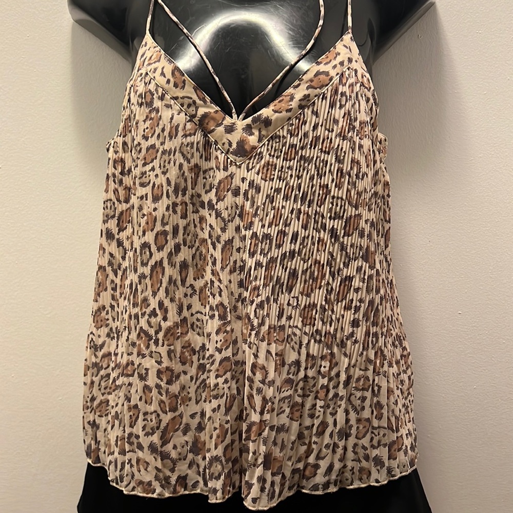 Hollister Leonard print top